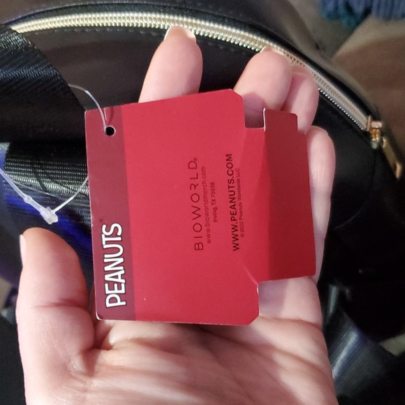 Bioworld Peanuts Backpack - Picture 9 of 9